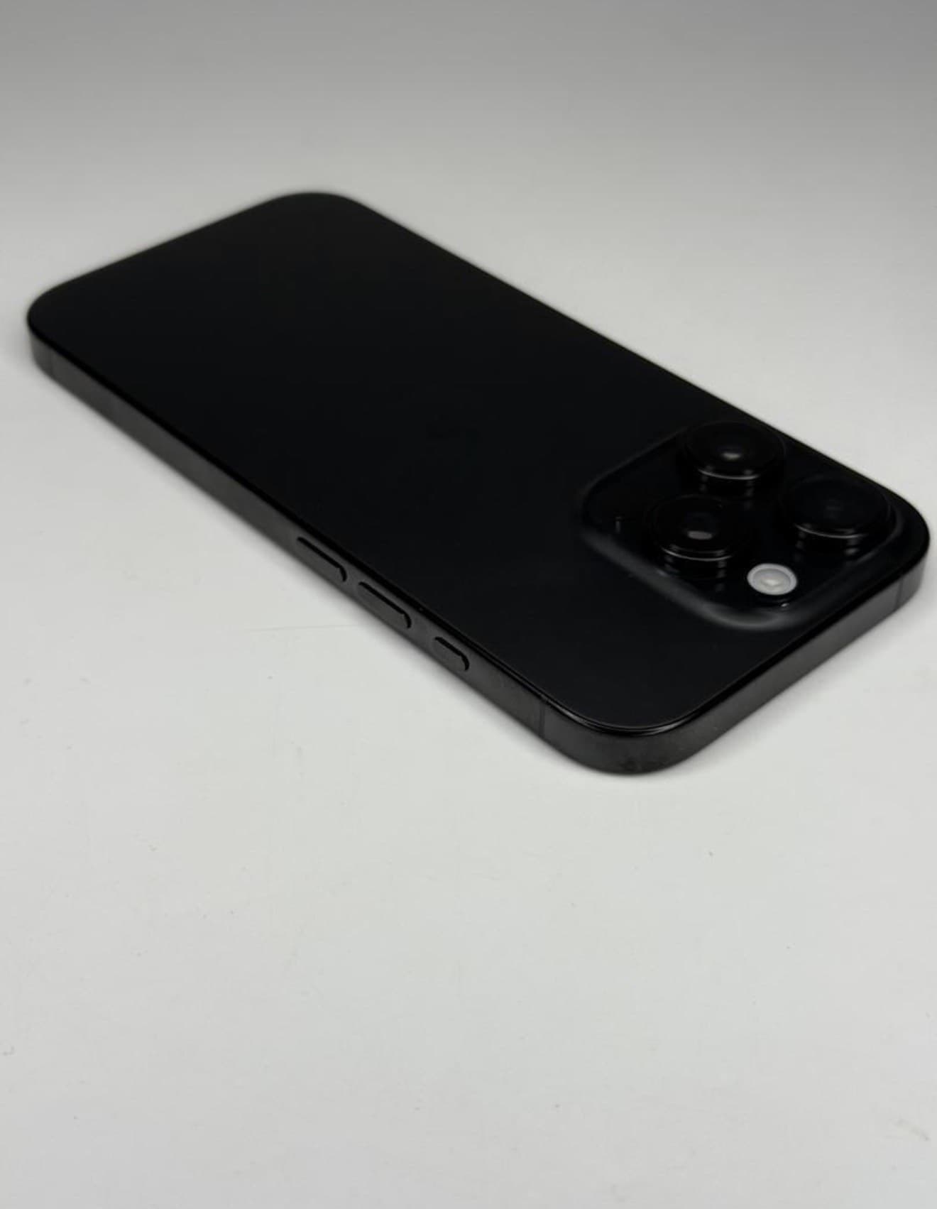 iPhone 16 Pro 256GB Black Titanium
