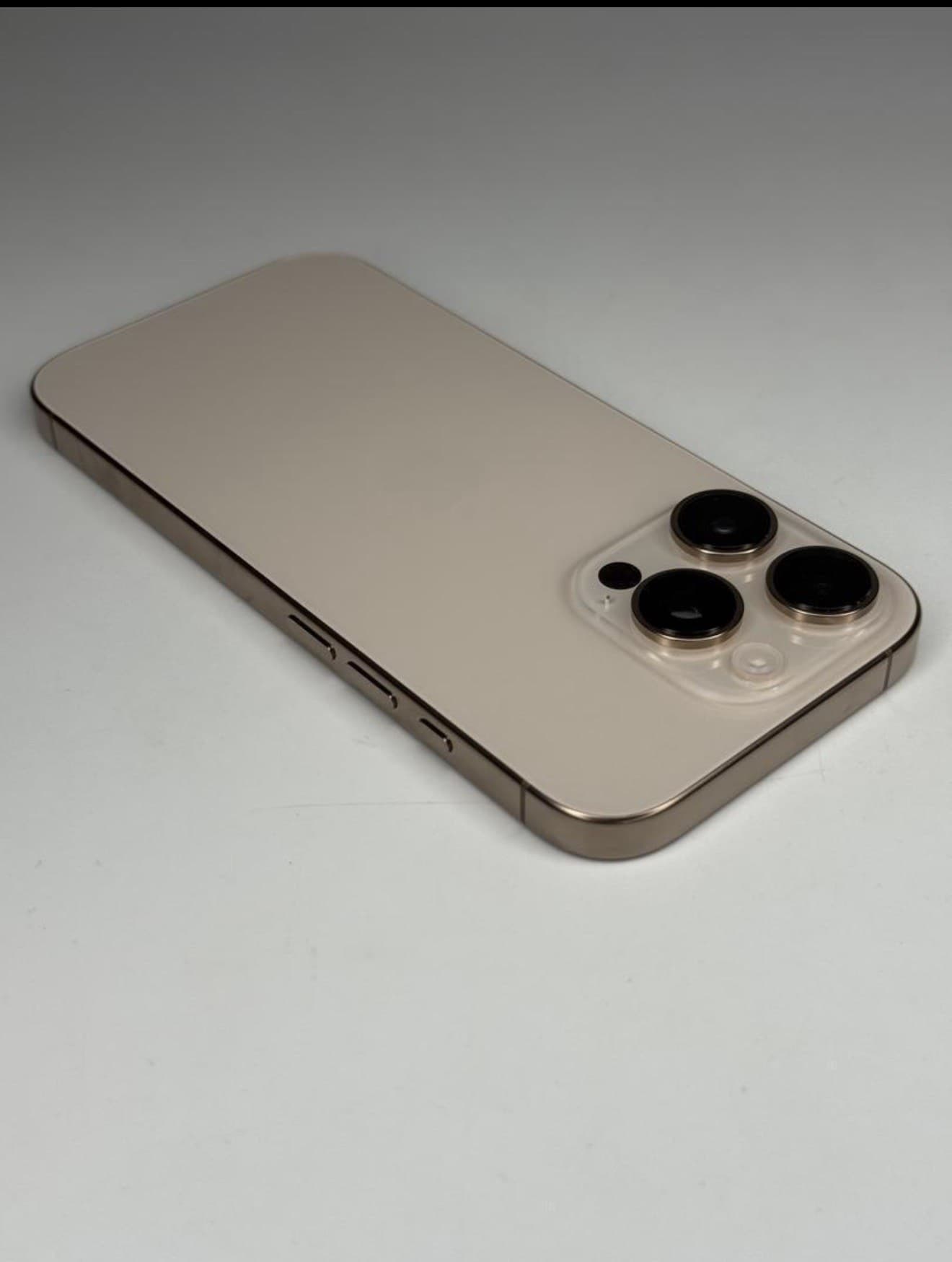 iPhone 16 Pro 128GB Desert Titanium