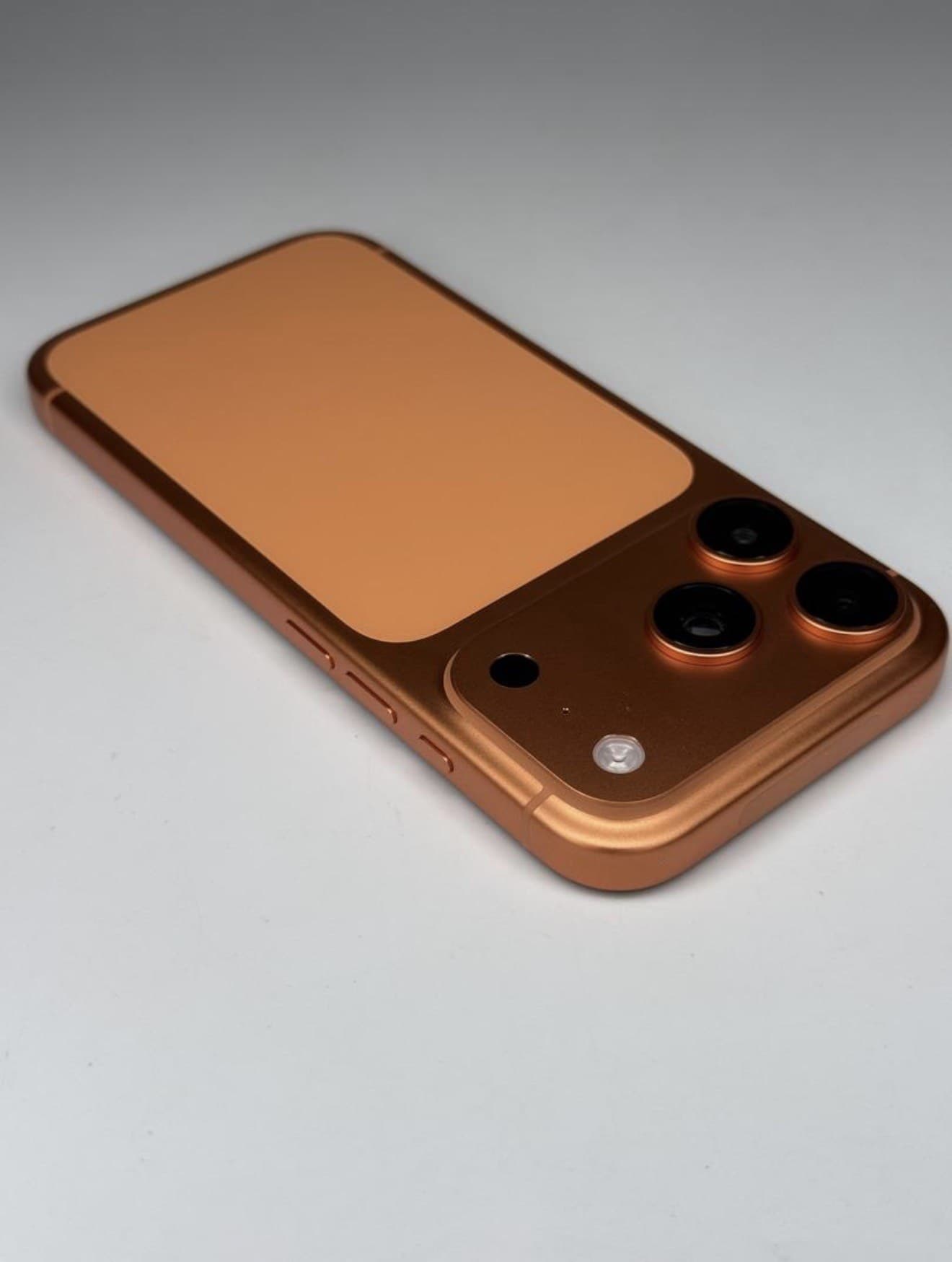 iPhone 17 Pro 256GB Cosmic Orange